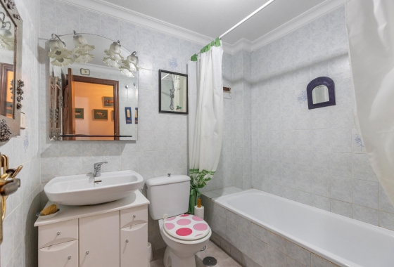 Resale - Apartment - Torrevieja - Acequion