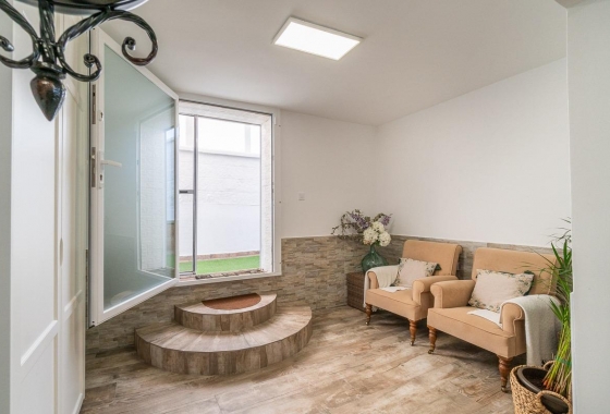 Resale - Villa - San Miguel de Salinas - Las Filipinas