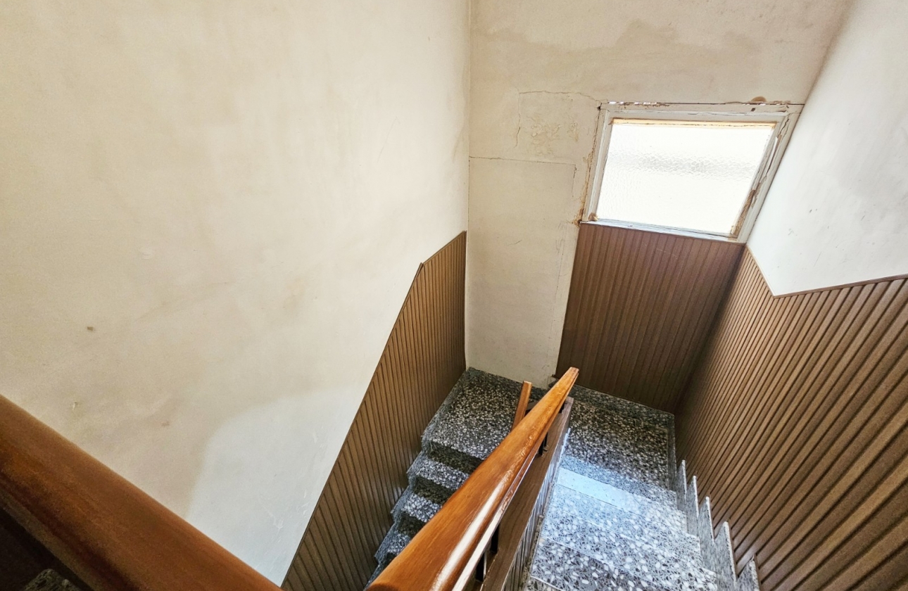 Resale - Commercial Unit - Torrevieja