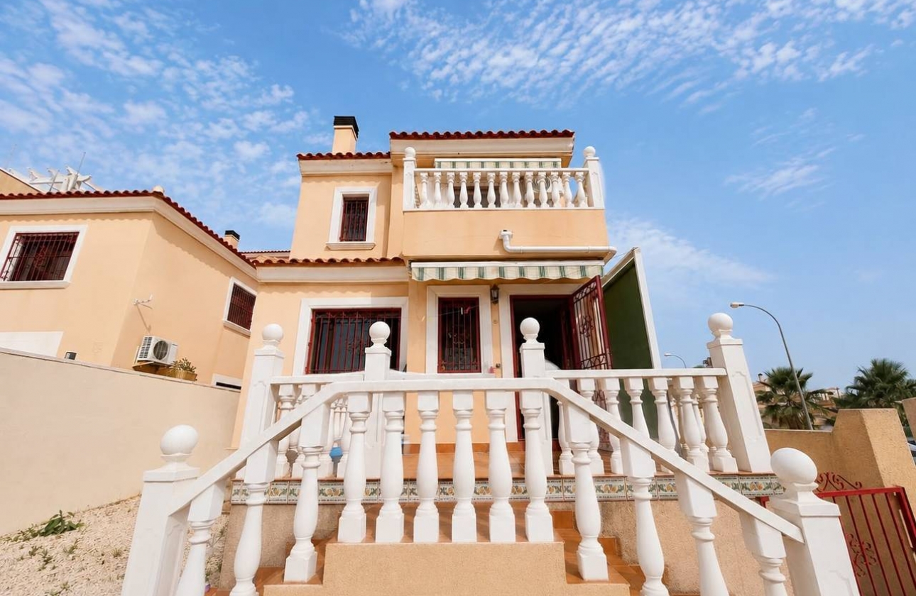 Resale - Villa - Orihuela Costa - Blue Lagoon