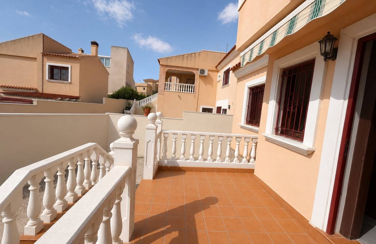 Resale - Villa - Orihuela Costa - Blue Lagoon