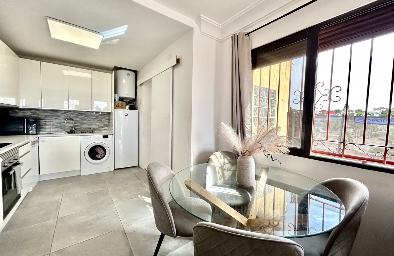 Resale - Villa - Orihuela Costa - Blue Lagoon