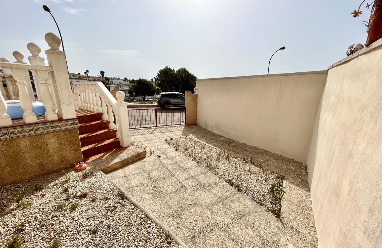Resale - Villa - Orihuela Costa - Blue Lagoon