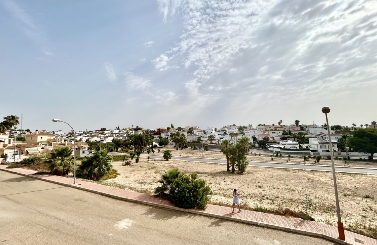 Resale - Villa - Orihuela Costa - Blue Lagoon