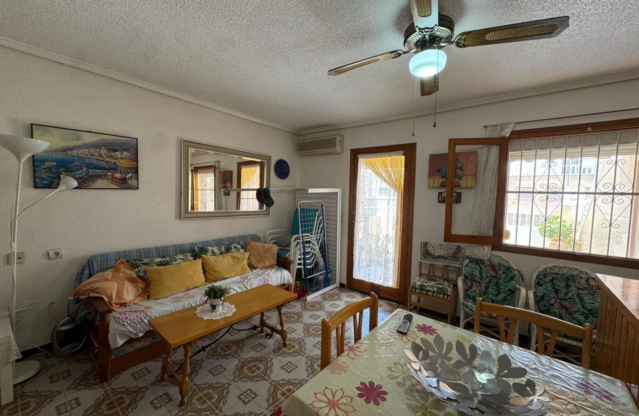 Resale - Bungalow - Torrevieja - Playa De Los Naufragos