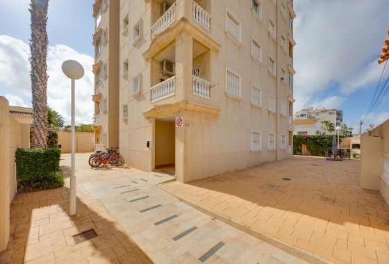 Resale - Apartment - Torrevieja - Nueva Torrevieja - Aguas Nuevas