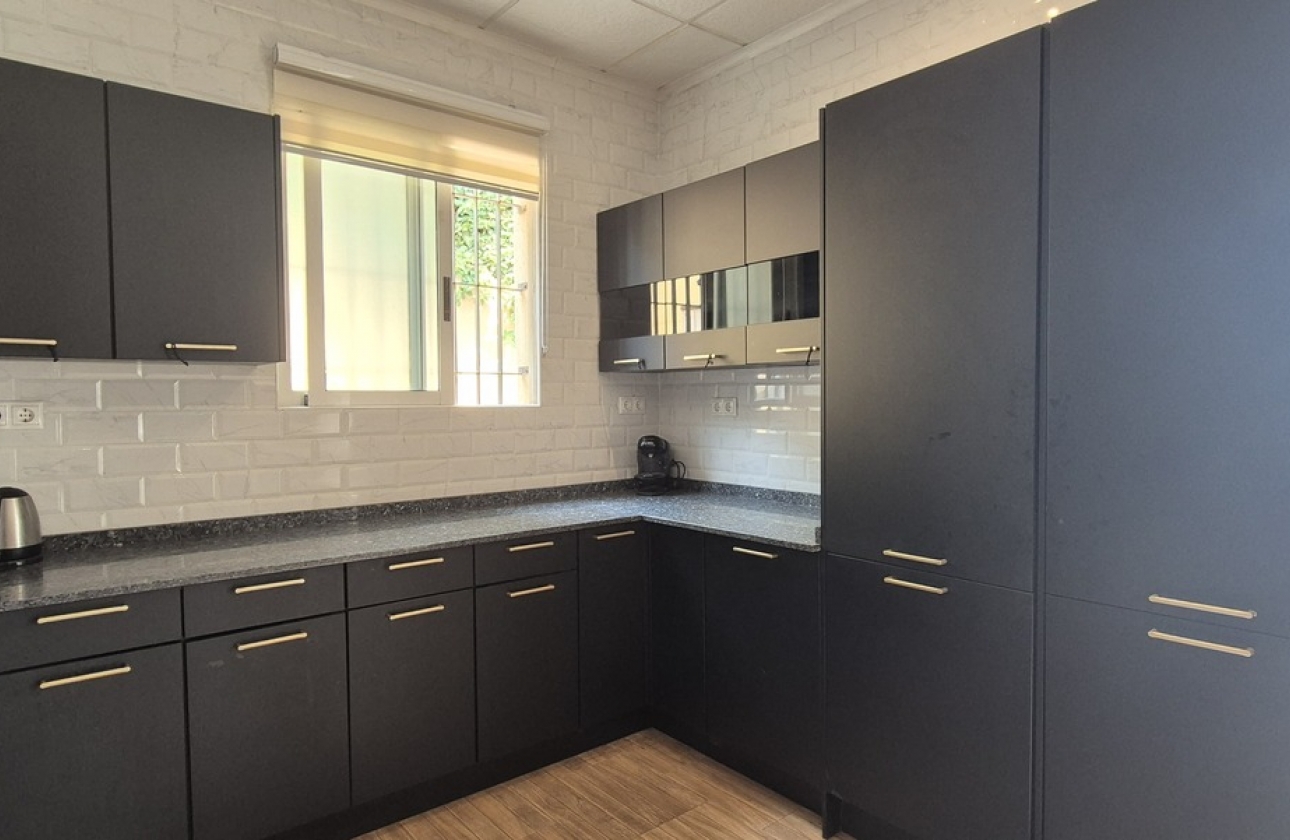 Resale - Villa - Orihuela Costa - Costa Blanca