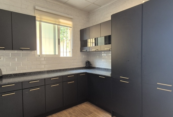 Resale - Villa - Orihuela Costa - Costa Blanca