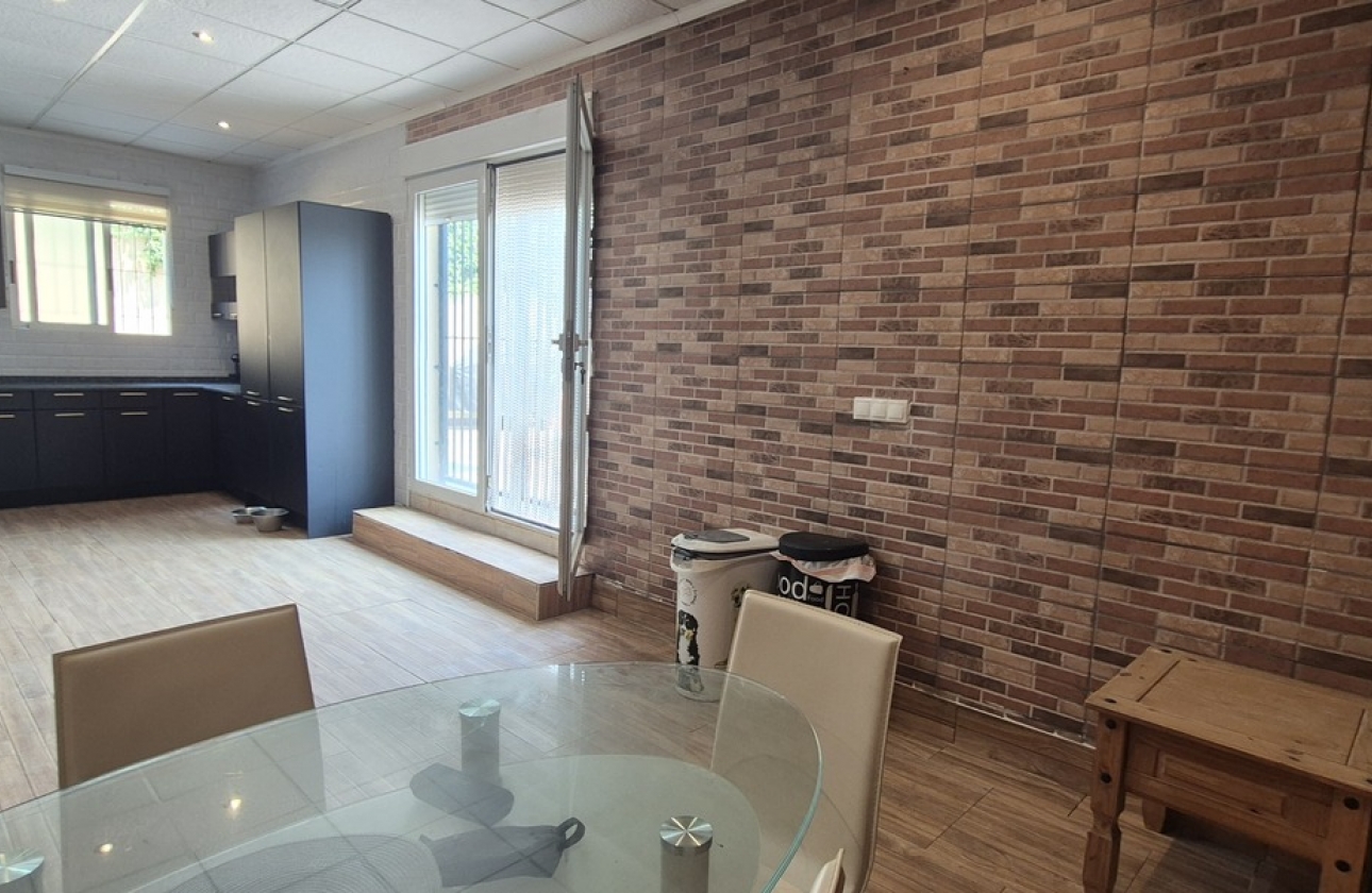 Resale - Villa - Orihuela Costa - Costa Blanca