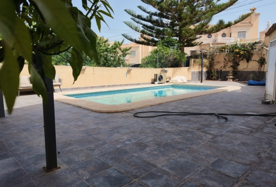 Resale - Villa - Orihuela Costa - Costa Blanca