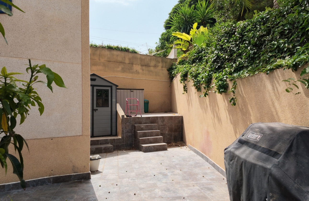 Resale - Villa - Orihuela Costa - Costa Blanca
