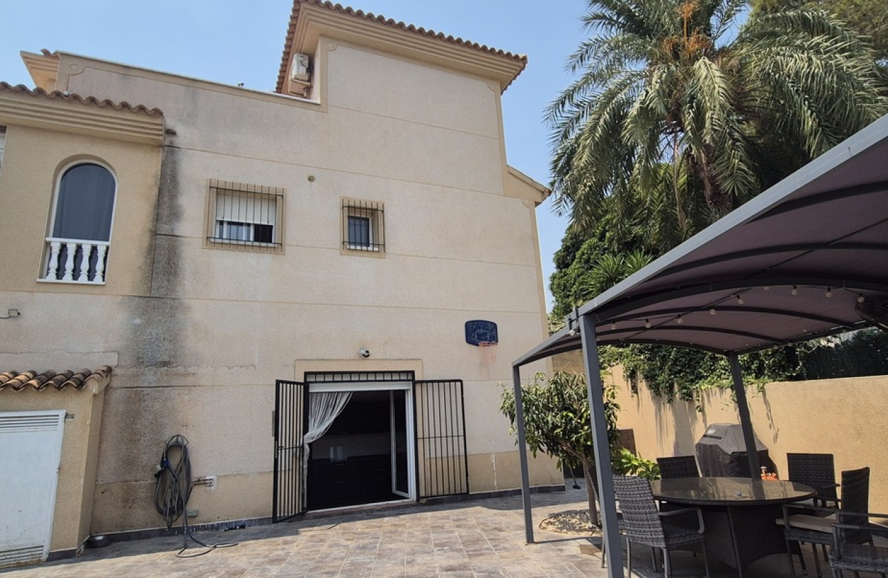 Resale - Villa - Orihuela Costa - Costa Blanca