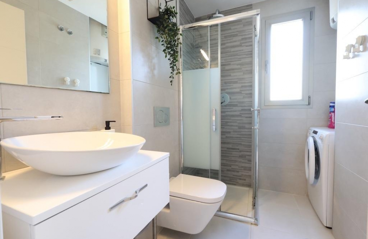 Resale - Apartment - Orihuela Costa - Los Dolses