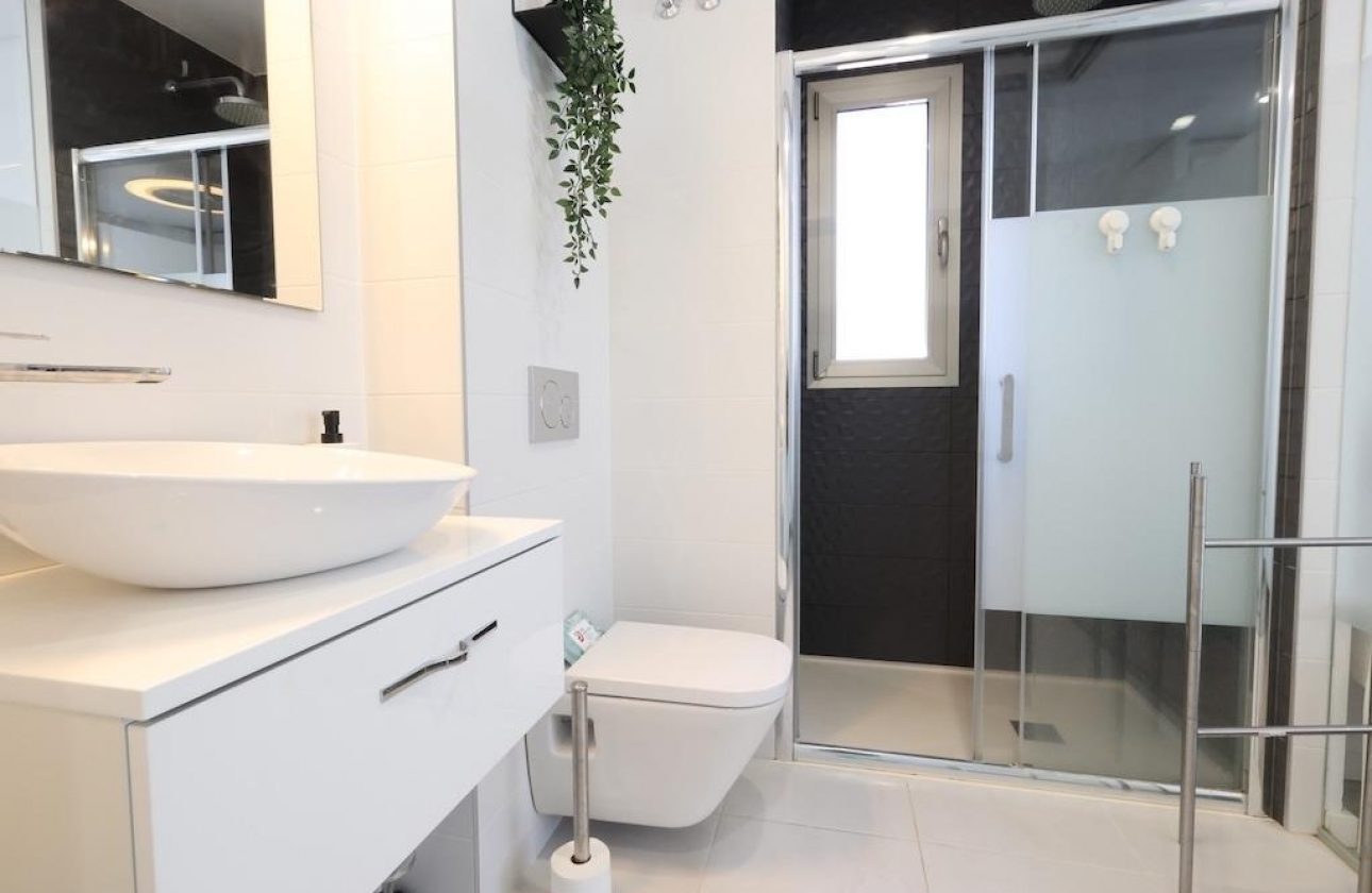 Resale - Apartment - Orihuela Costa - Los Dolses