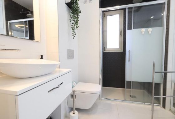 Resale - Apartment - Orihuela Costa - Los Dolses