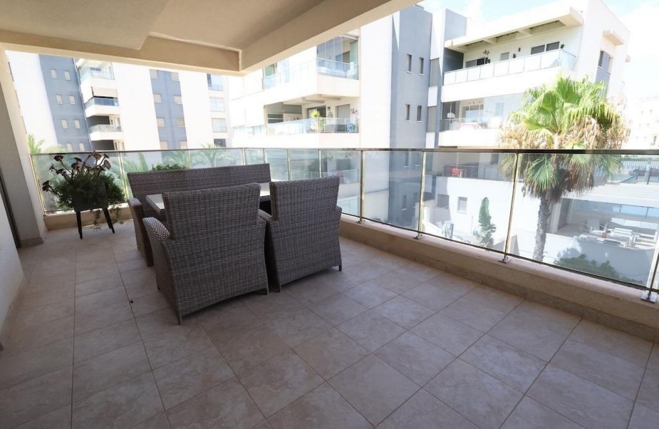 Resale - Apartment - Orihuela Costa - Los Dolses