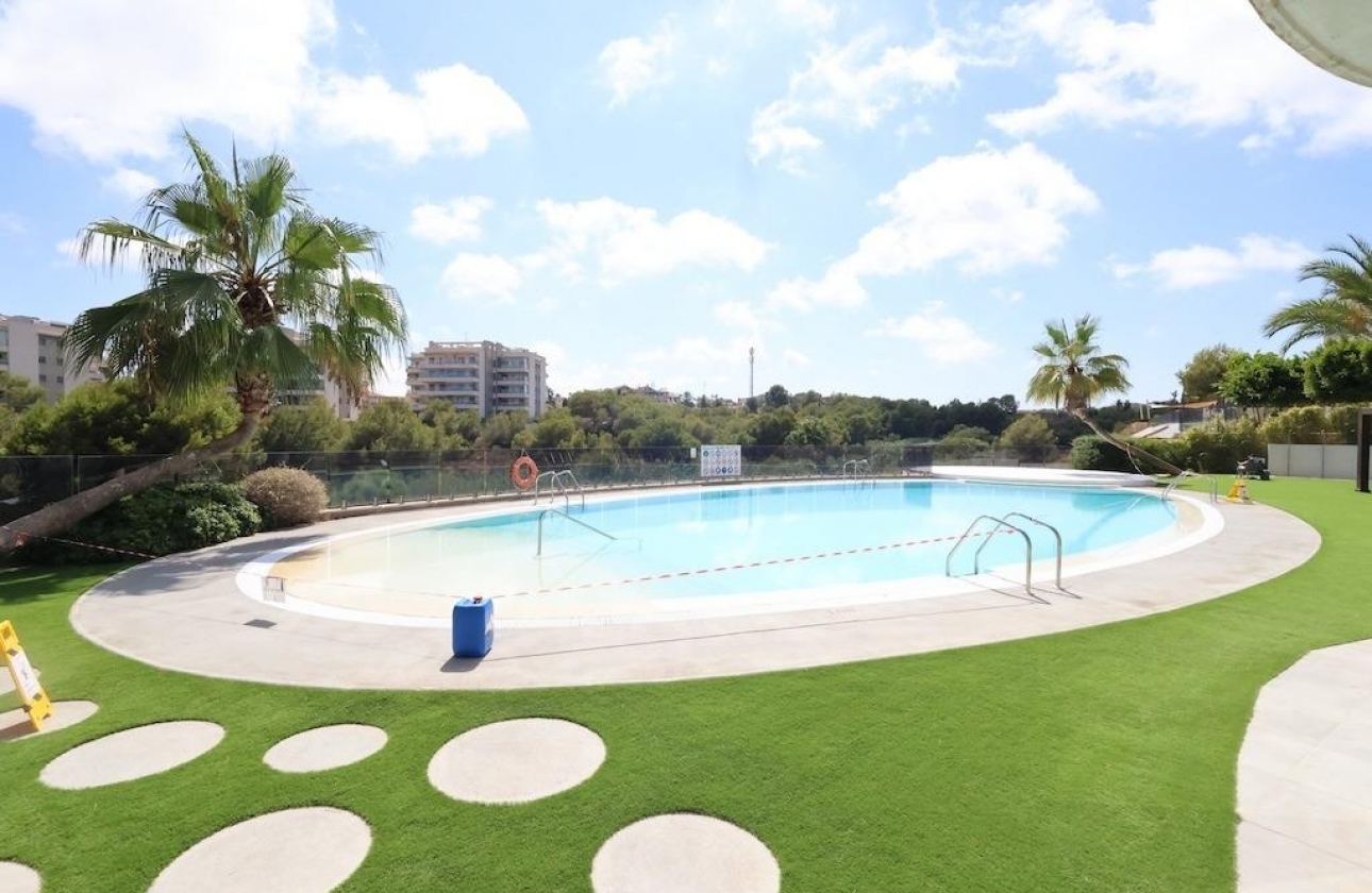 Resale - Apartment - Orihuela Costa - Los Dolses
