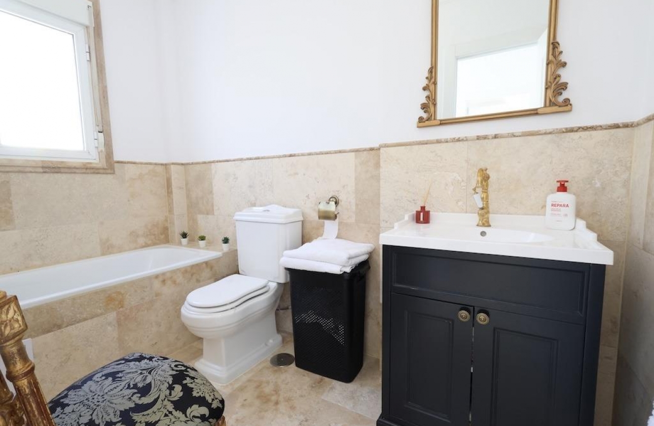 Rynek wtórny - Villa - Orihuela Costa - Las Filipinas