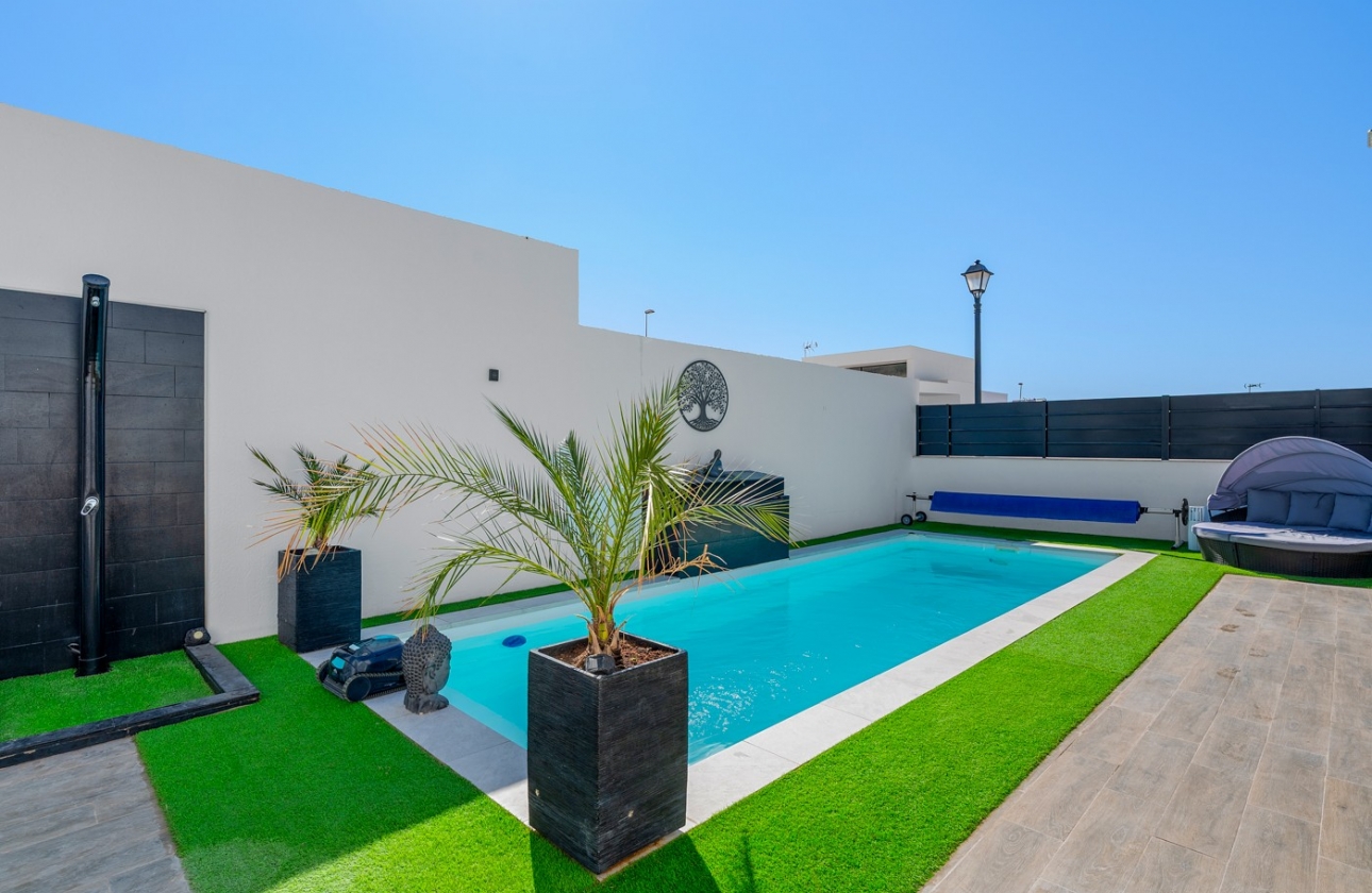 Reventa - Villa - Fortuna - Urbanizacion Las Kalendas