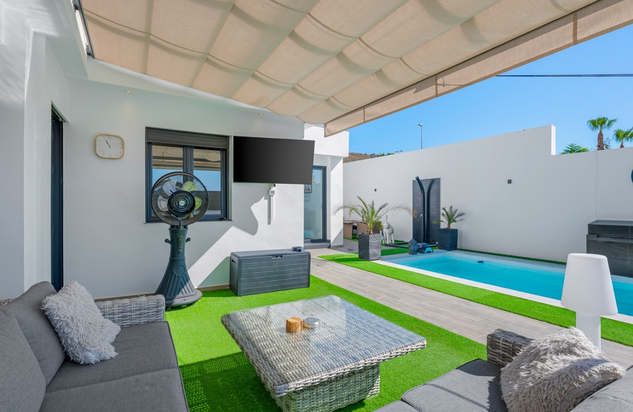 Reventa - Villa - Fortuna - Urbanizacion Las Kalendas