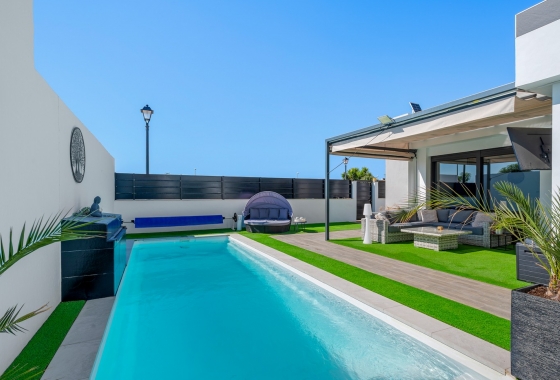 Reventa - Villa - Fortuna - Urbanizacion Las Kalendas