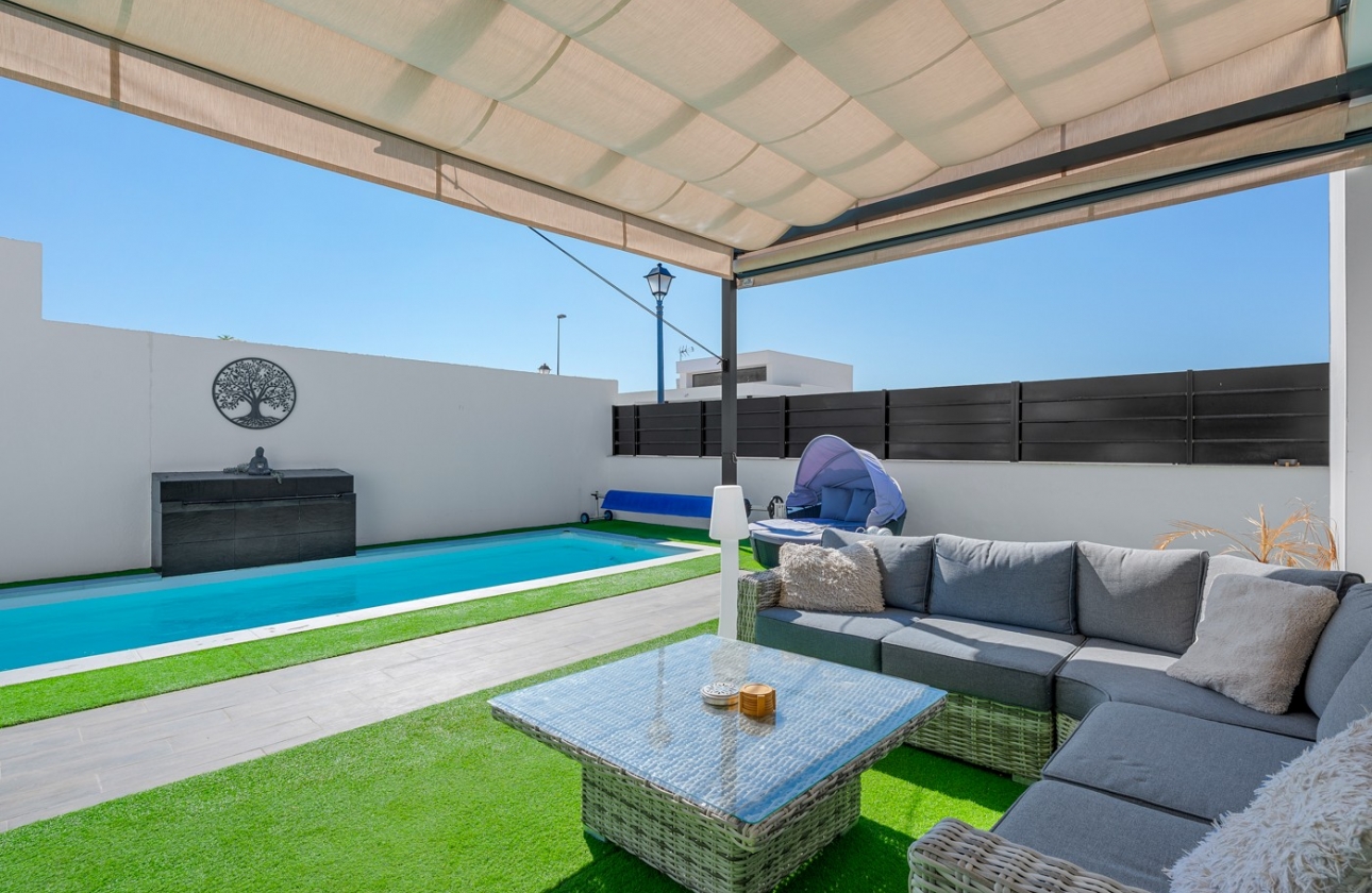 Reventa - Villa - Fortuna - Urbanizacion Las Kalendas
