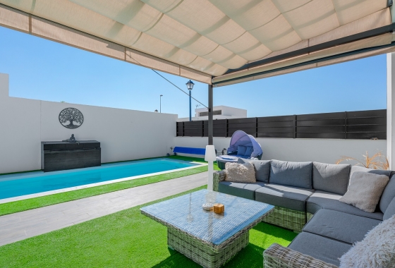 Reventa - Villa - Fortuna - Urbanizacion Las Kalendas