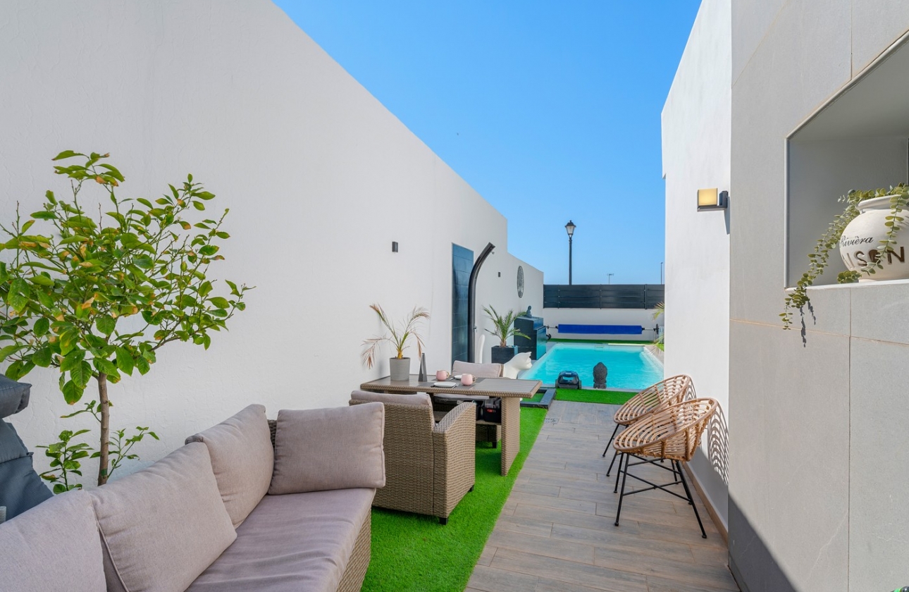 Reventa - Villa - Fortuna - Urbanizacion Las Kalendas