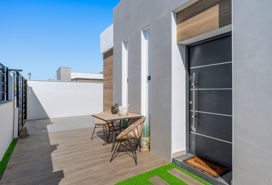 Reventa - Villa - Fortuna - Urbanizacion Las Kalendas