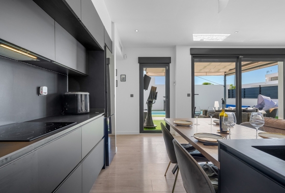 Reventa - Villa - Fortuna - Urbanizacion Las Kalendas