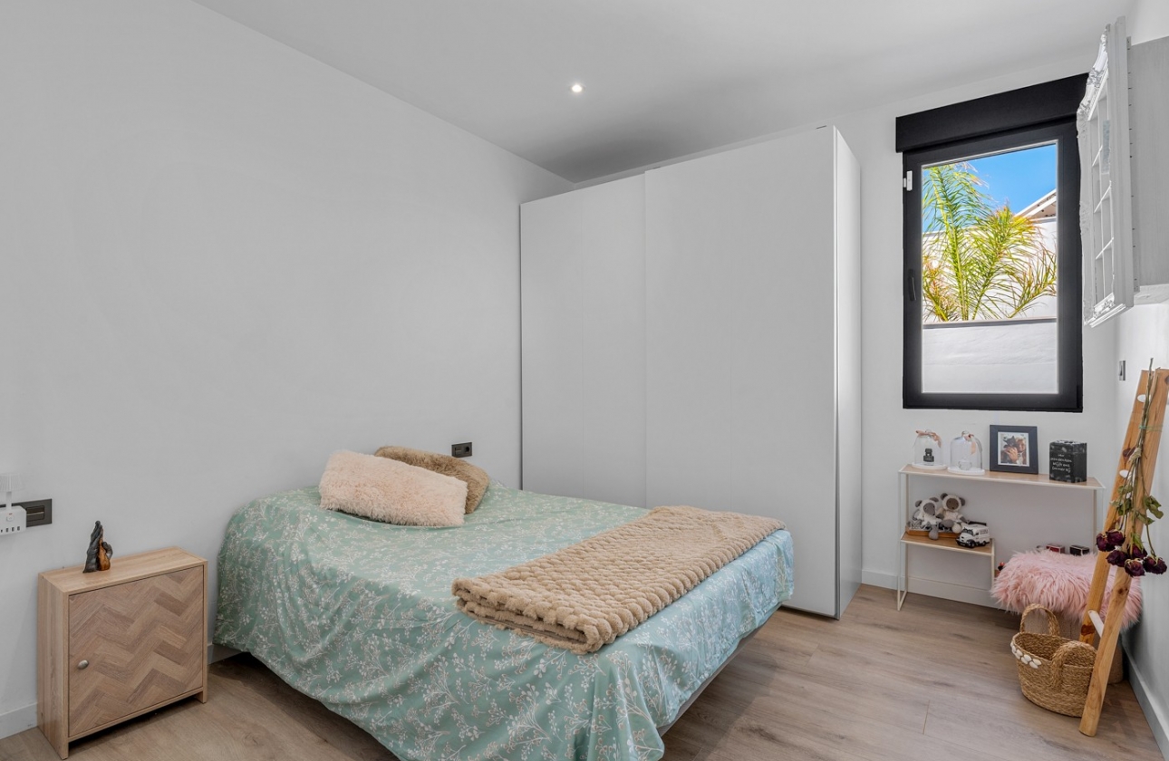 Reventa - Villa - Fortuna - Urbanizacion Las Kalendas
