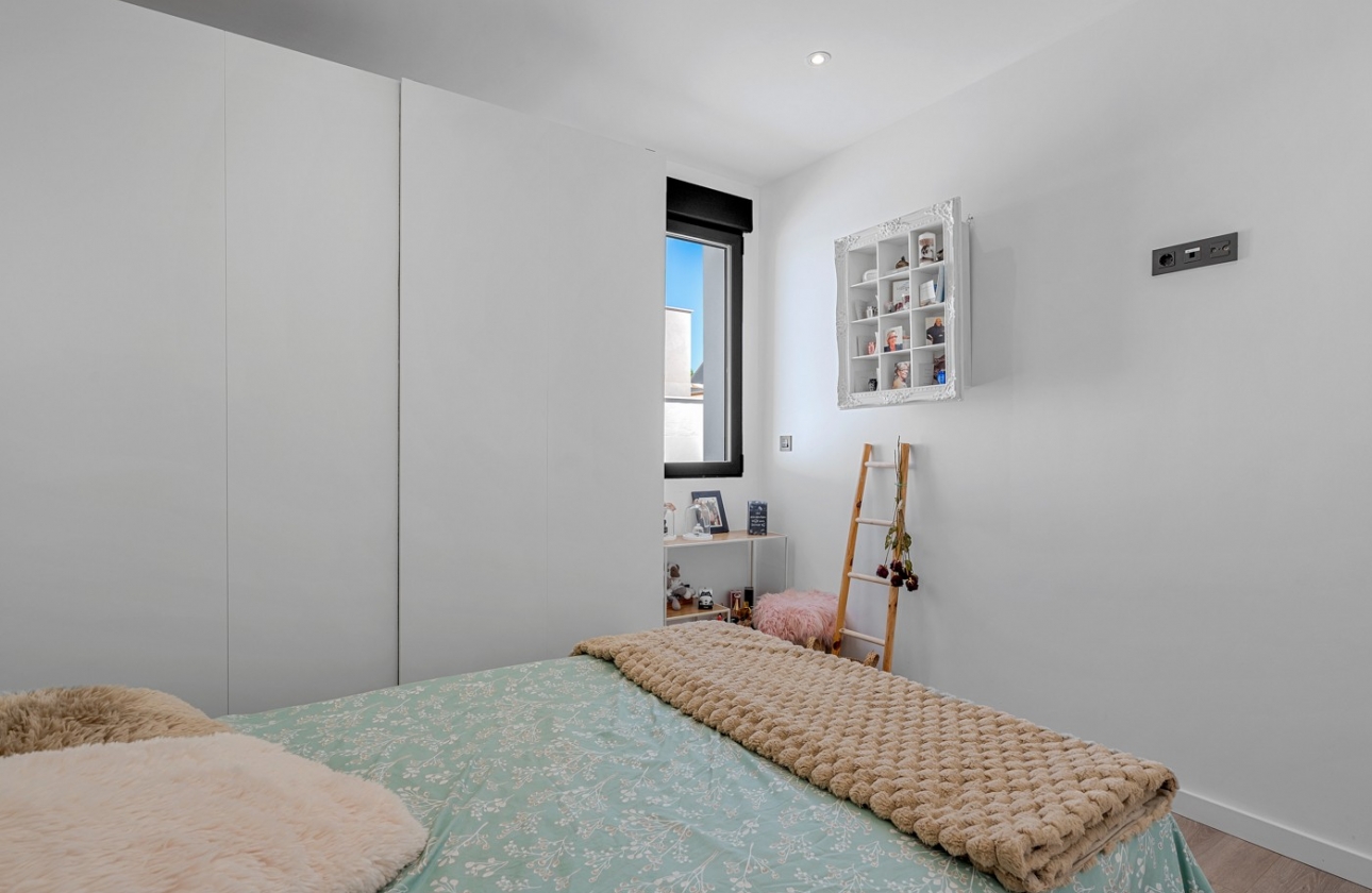 Reventa - Villa - Fortuna - Urbanizacion Las Kalendas