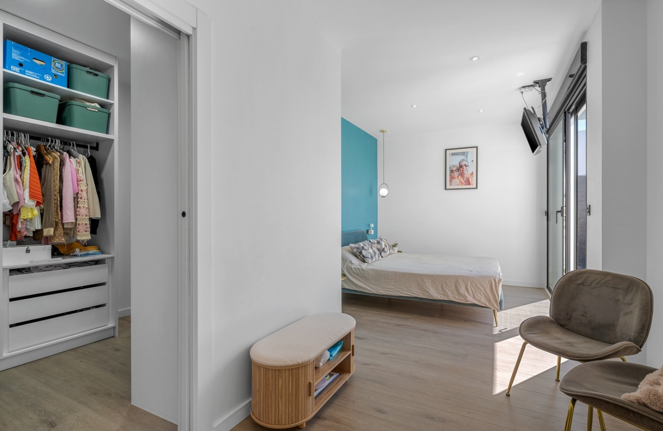 Reventa - Villa - Fortuna - Urbanizacion Las Kalendas