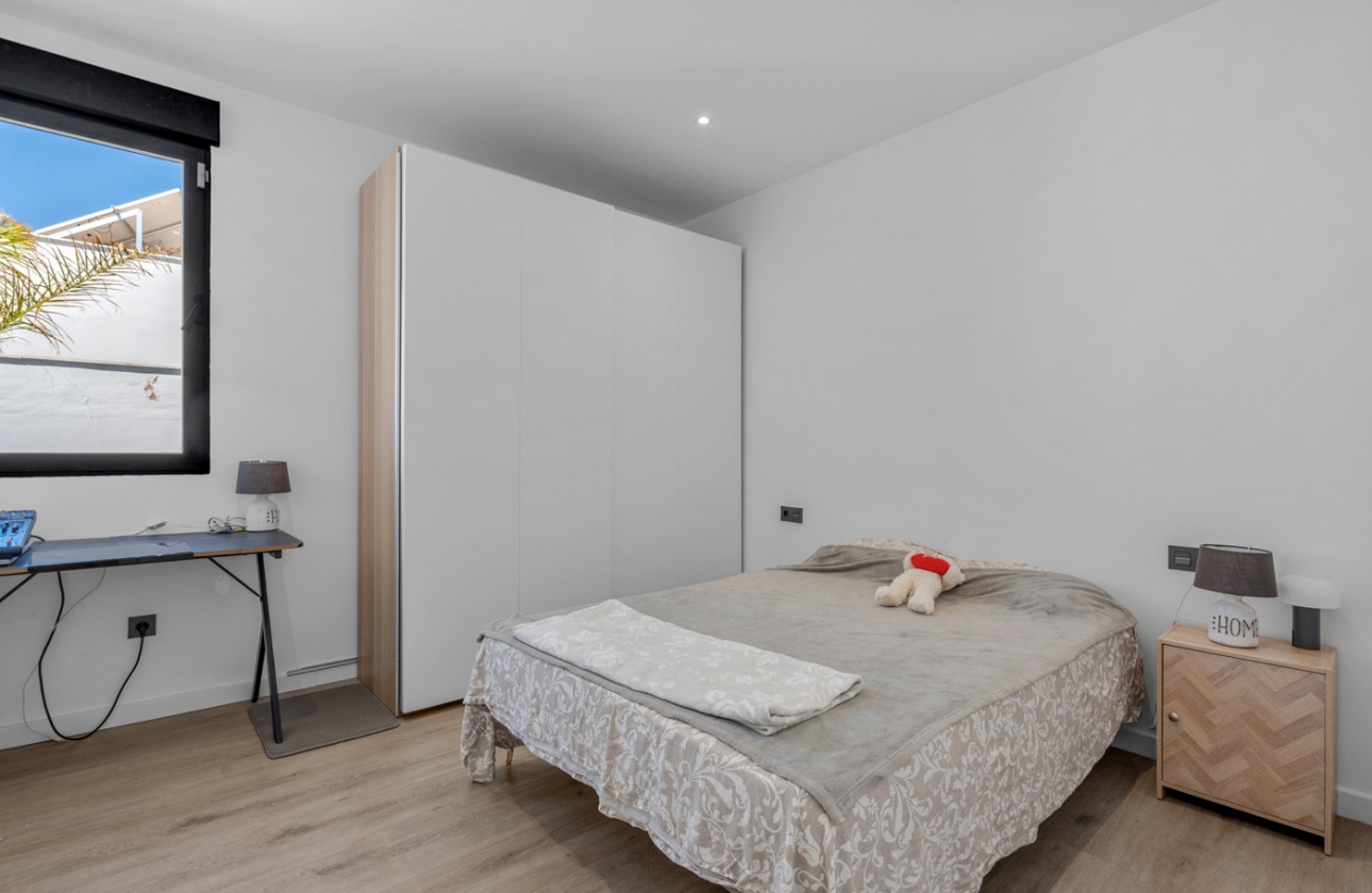 Reventa - Villa - Fortuna - Urbanizacion Las Kalendas