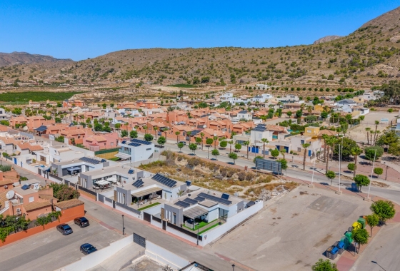 Reventa - Villa - Fortuna - Urbanizacion Las Kalendas