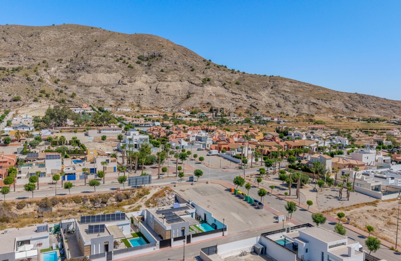 Reventa - Villa - Fortuna - Urbanizacion Las Kalendas
