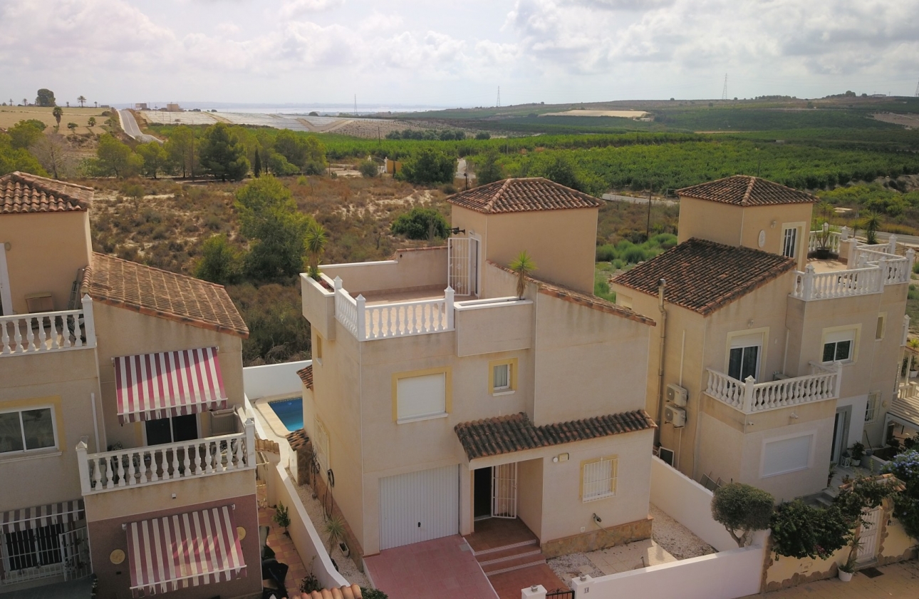 Rynek wtórny - Villa - San Miguel de Salinas - Lake View Mansions