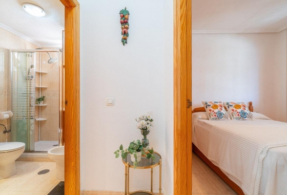 Wynajem długoterminowy - Apartament - Torrevieja - La Mata