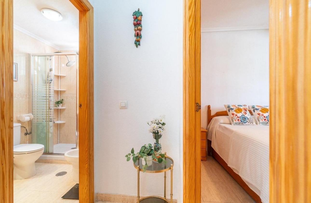 Wynajem długoterminowy - Apartament - Torrevieja - La Mata