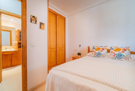 Wynajem długoterminowy - Apartament - Torrevieja - La Mata