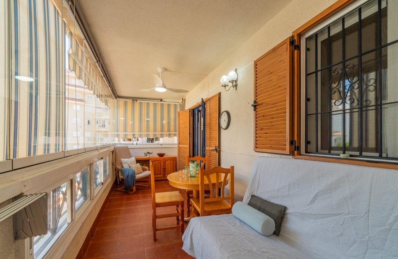 Wynajem długoterminowy - Apartament - Torrevieja - La Mata