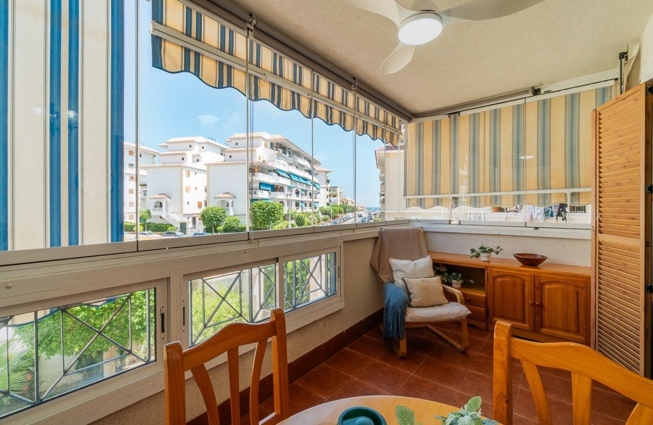 Wynajem długoterminowy - Apartament - Torrevieja - La Mata