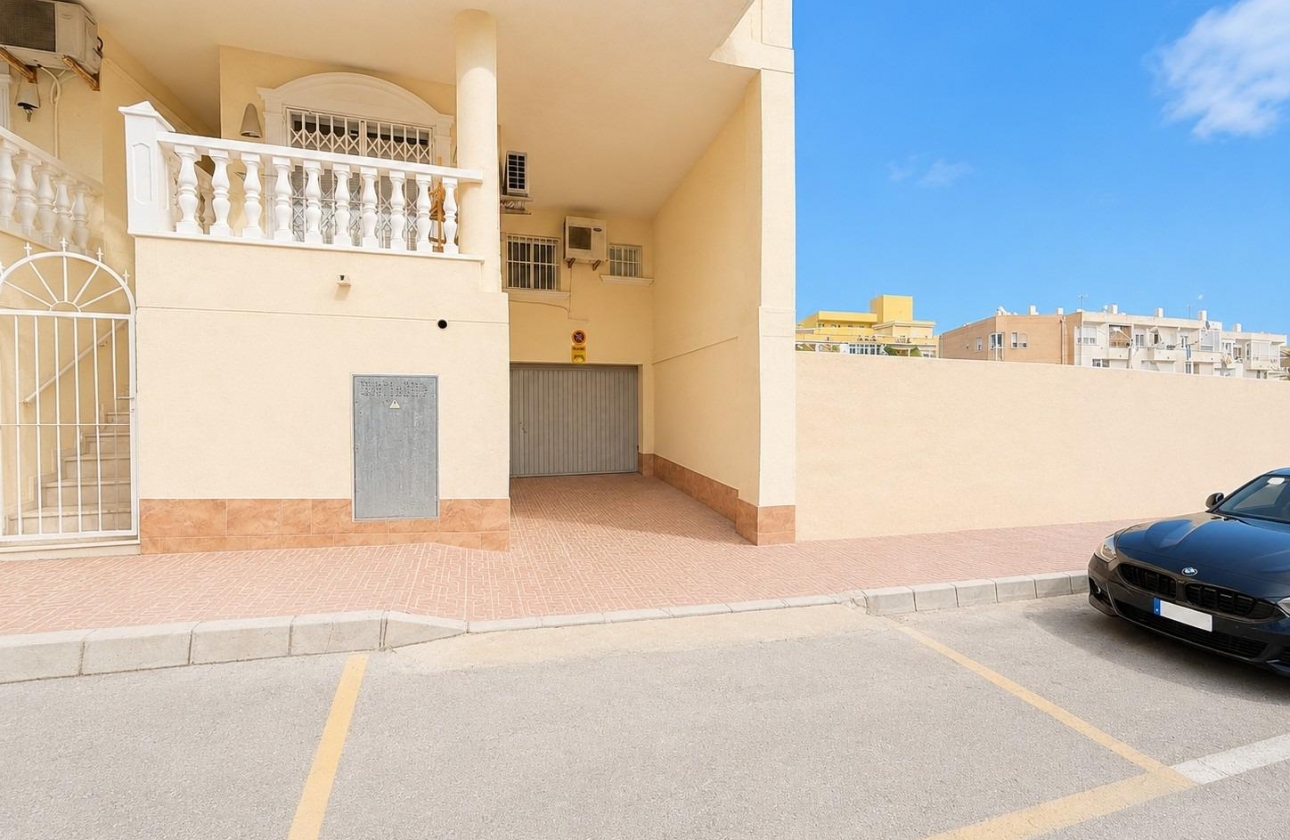 Wynajem długoterminowy - Garaż - Torrevieja - Centro
