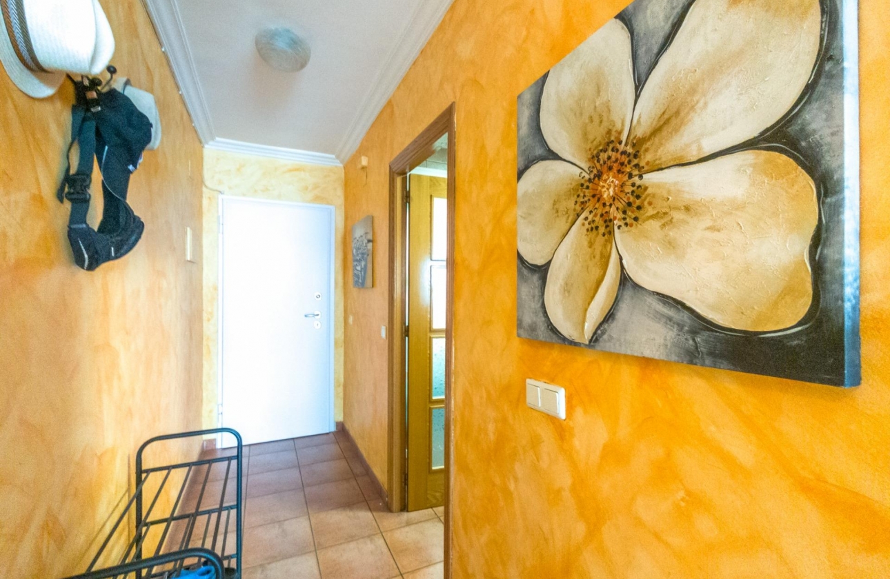 Resale - Apartment - Torrevieja - Acequion