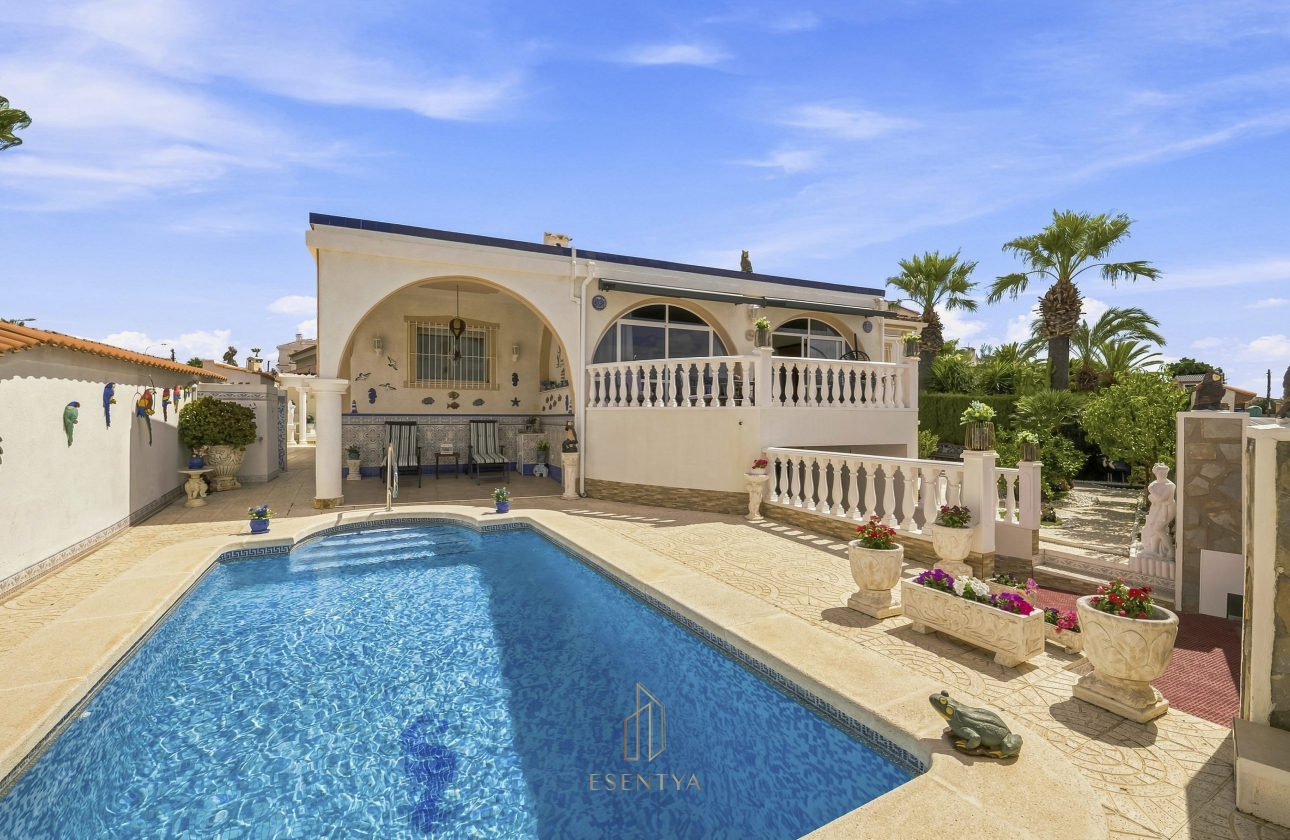 Resale - Villa - Ciudad Quesada - Centro