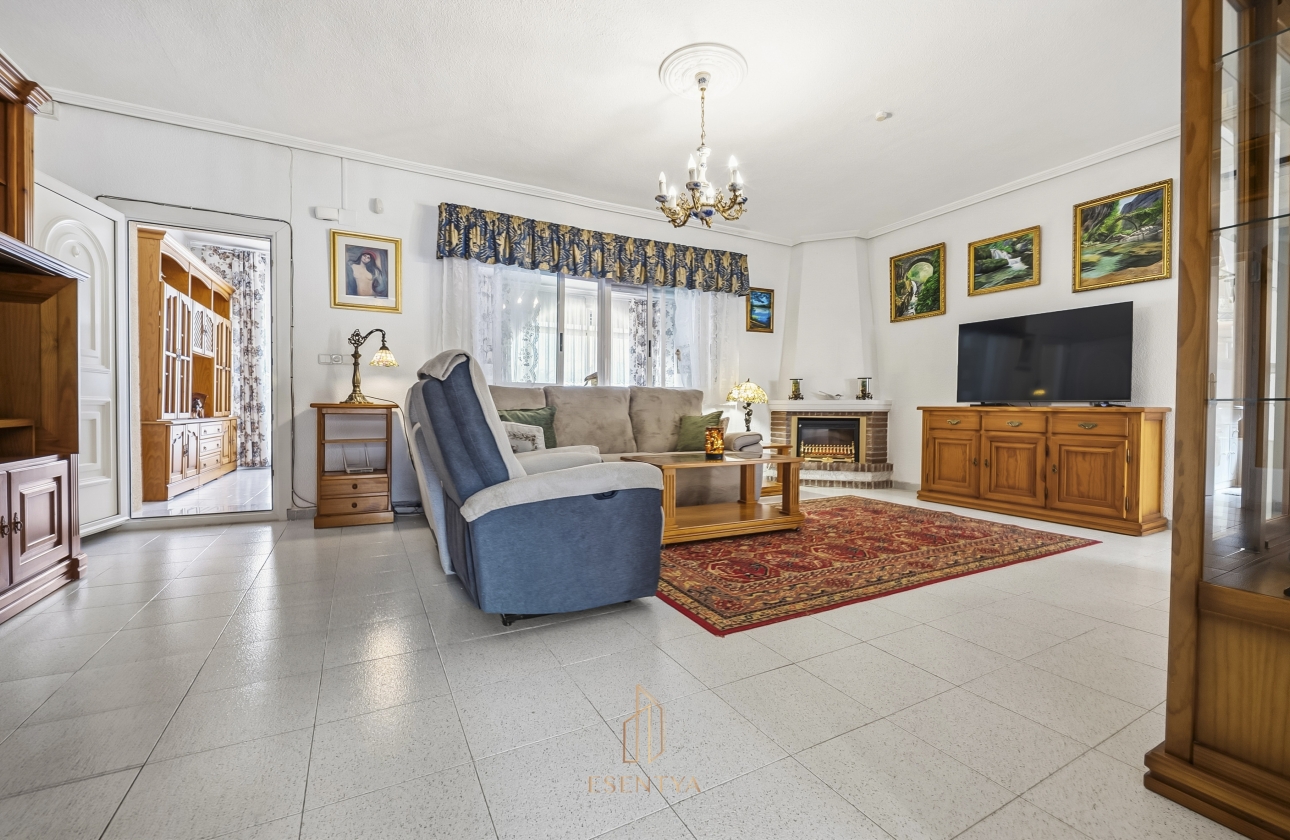 Resale - Villa - Ciudad Quesada - Centro