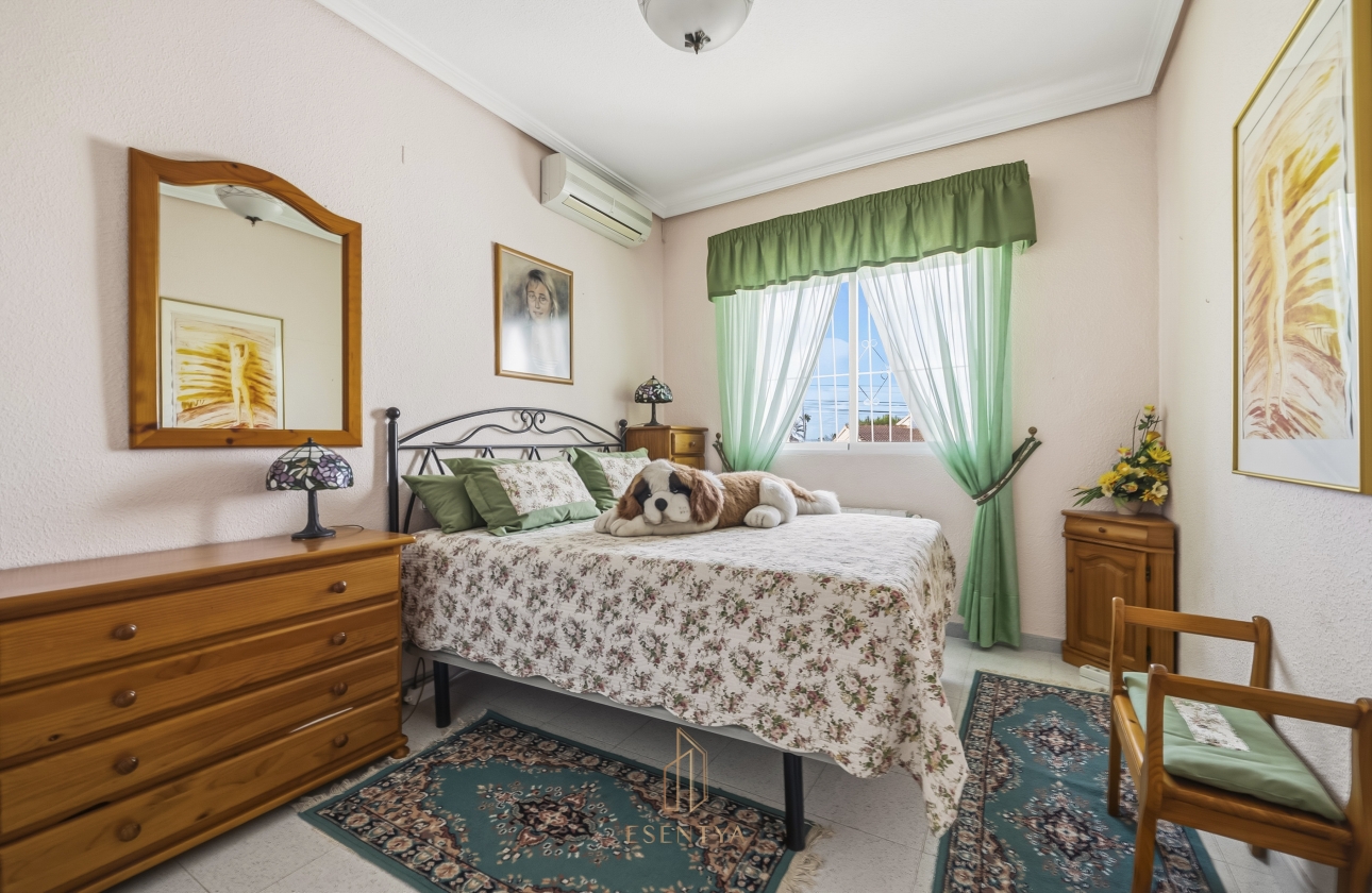 Resale - Villa - Ciudad Quesada - Centro