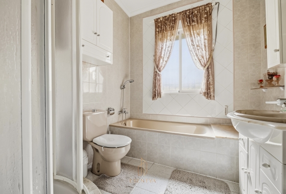 Resale - Villa - Ciudad Quesada - Centro