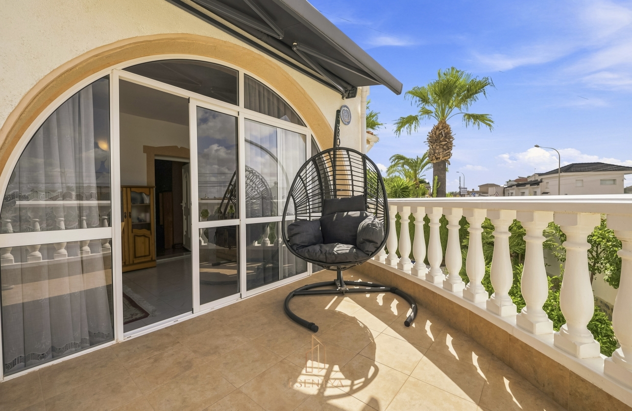 Resale - Villa - Ciudad Quesada - Centro