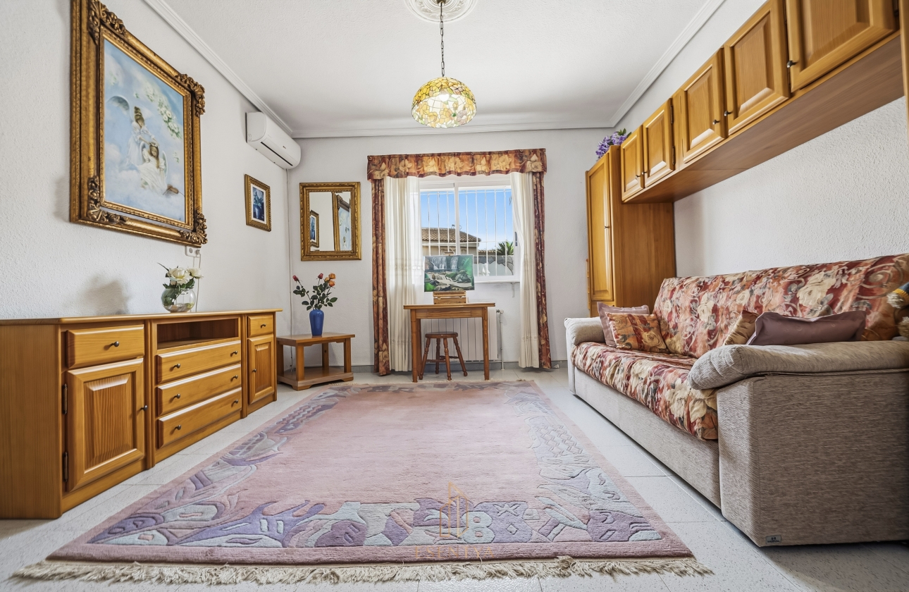 Resale - Villa - Ciudad Quesada - Centro